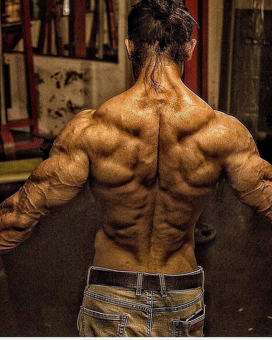 Arhan Ansari top model India - Flaunting his Back, and Shoulder