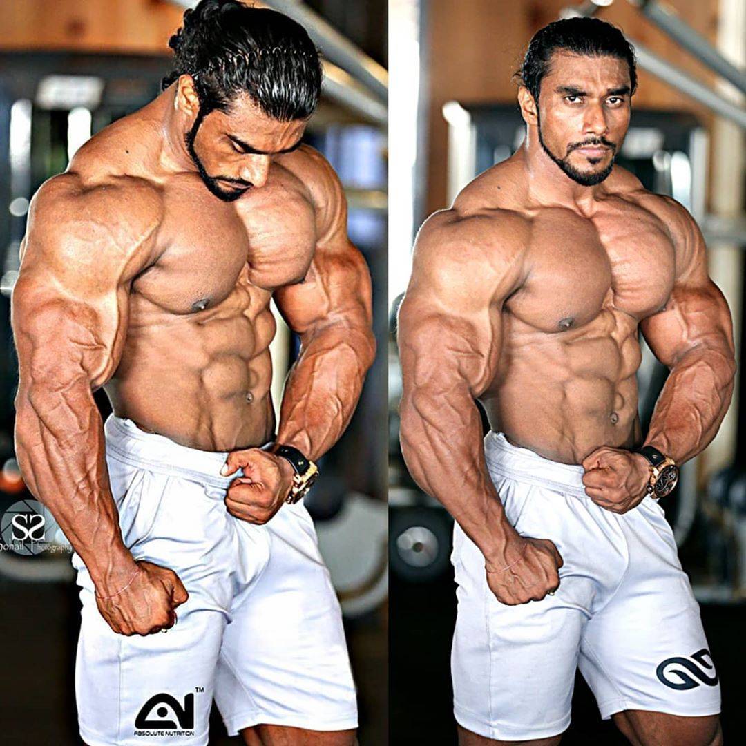 Sangram Chougule top model India - collage of 2 photos posing in bare chest
