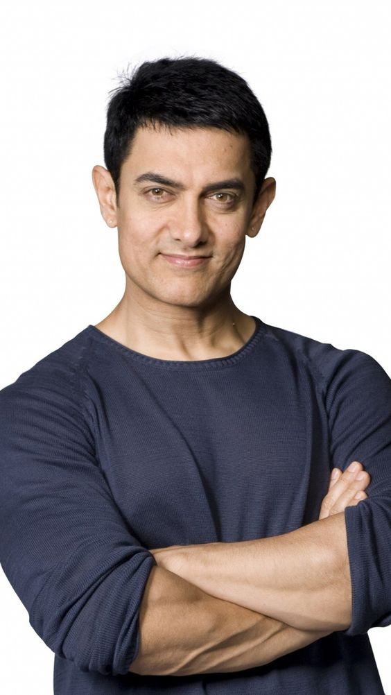 Aamir Khan wearing blue tshirt