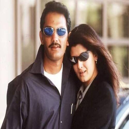 Mohammad Azharuddin posing with his ex-wife sangeeta bijlani