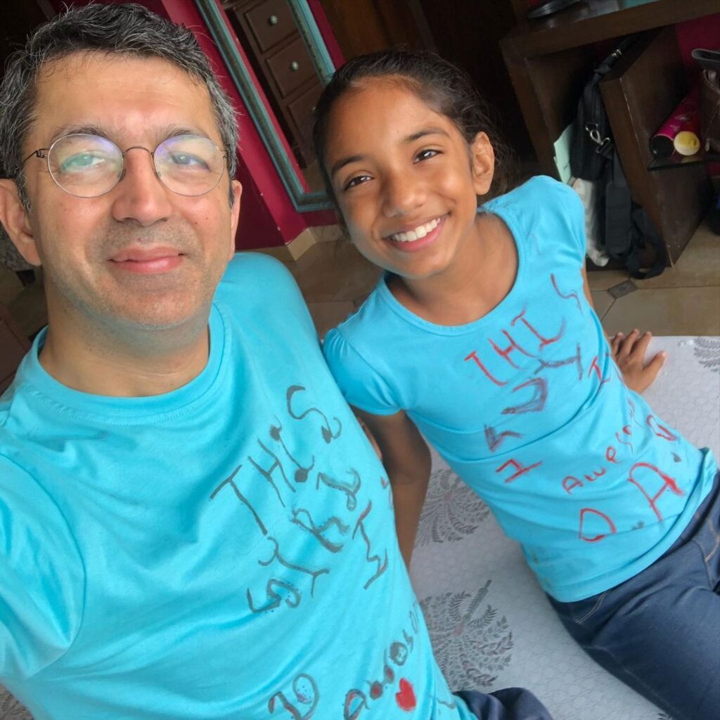 Kunal Kohli with his daughter is matching t-shirts - Indian celebrities who adopted child