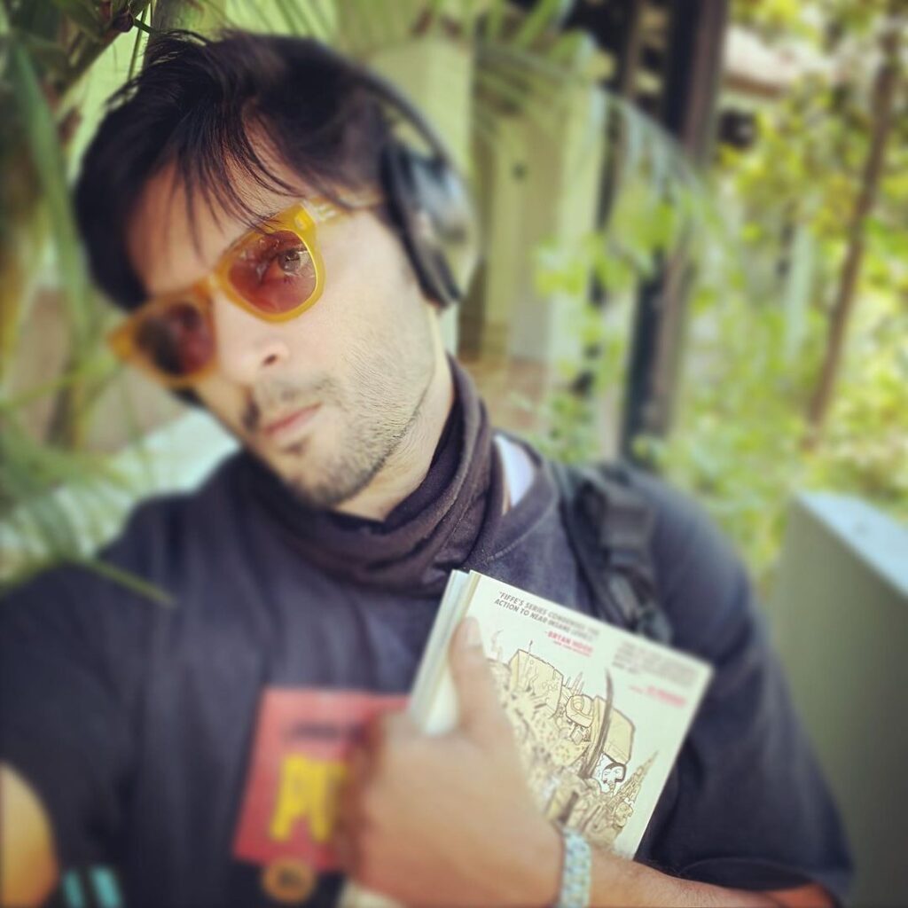 Ali Fazal wearing Yellow Sunglasses posing for a selfie - Ali Fazal latest hairstyle