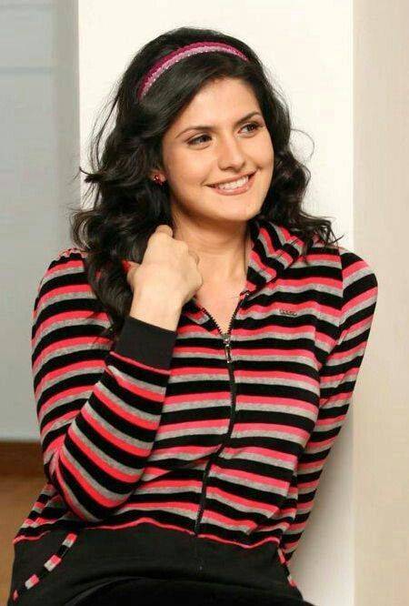 Zareen khan in multicolor lining top with hairband - hair care regime