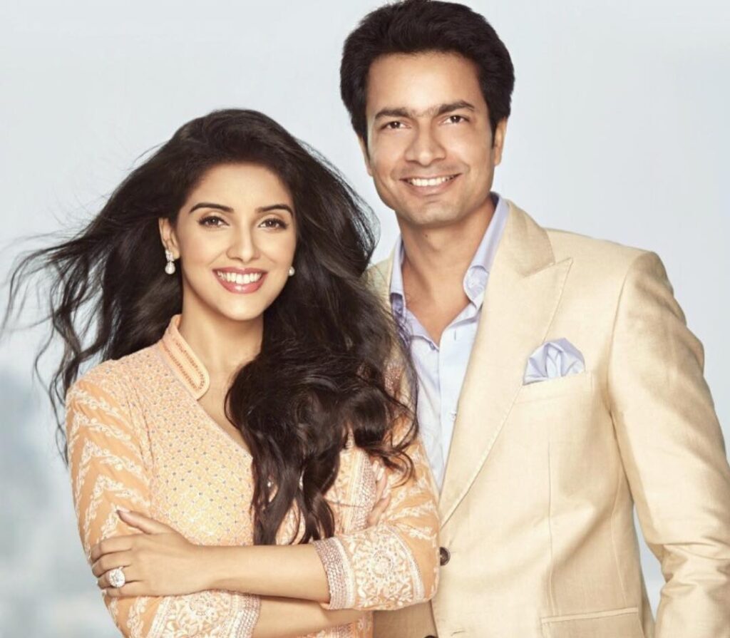 Asin thottumkal husband