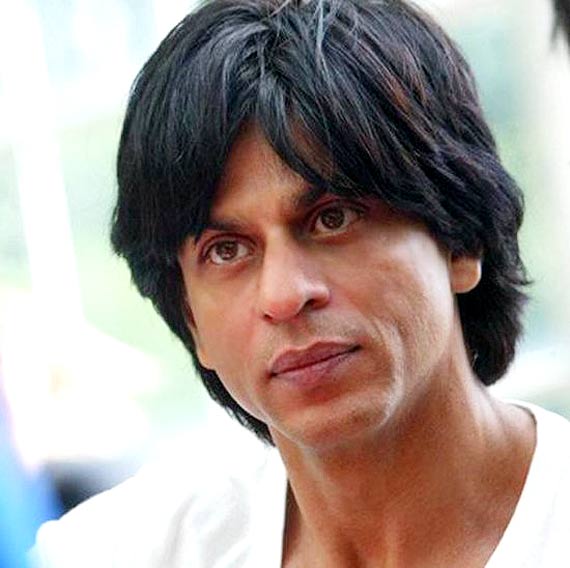 Shahrukh Khan in white round neck t-shirt and medium shag hairstyle - Shahrukh Khan Hairstyles
