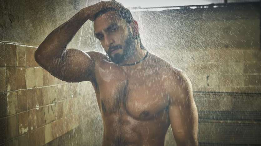 Ranveer Singh taking a  bath under a shower - Ranveer Singh hair styles