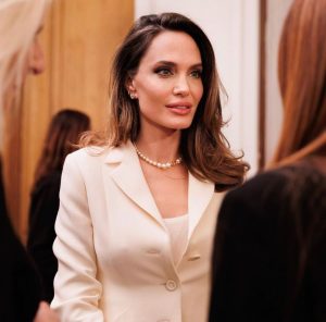 Angelina Jolie Hairstyle 3