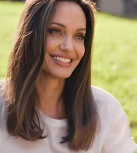 Angelina Jolie Hairstyle 81