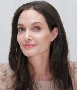 Angelina Jolie Hairstyle 86