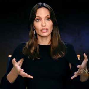 Angelina Jolie Hairstyle 89