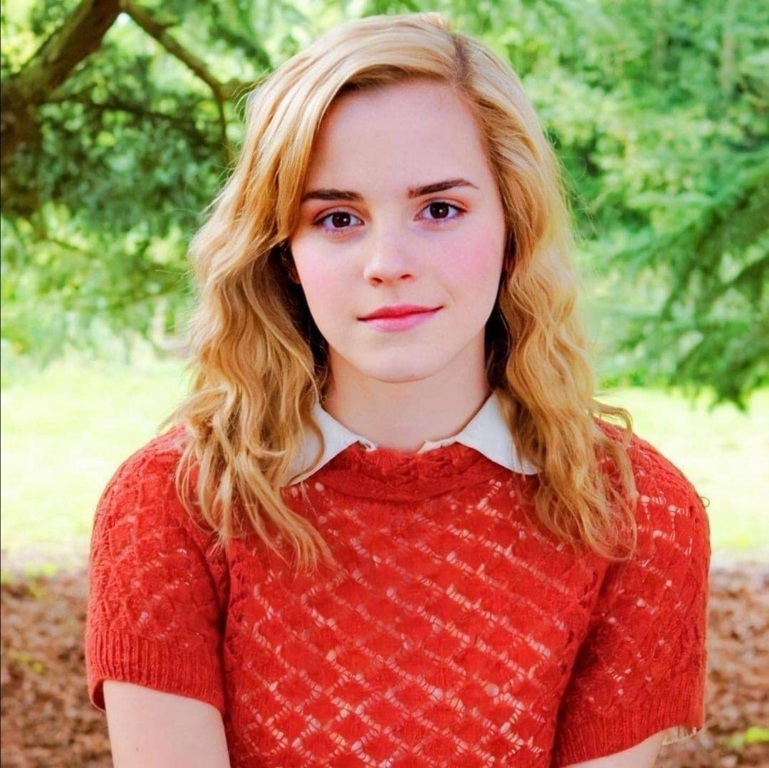 100+ Emma Watson Hairstyles in 2023