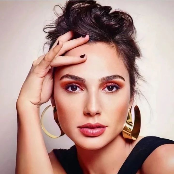 Gal Gadot Hairstyle 1 celebrity hairstyles | Gal Gado | Gal Gado hairstyles Gal Gadot hairstyles