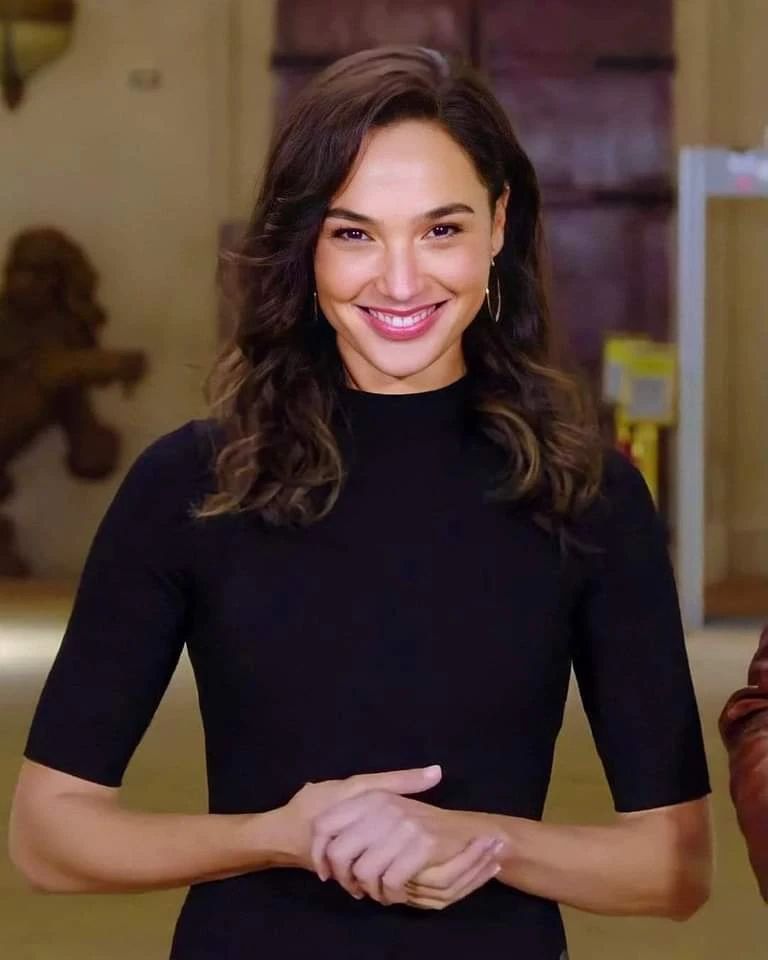 Gal Gadot Hairstyle 104 celebrity hairstyles | Gal Gado | Gal Gado hairstyles Gal Gadot hairstyles