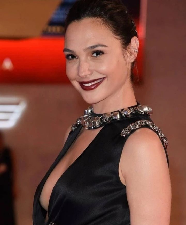 Gal Gadot Hairstyle 53 celebrity hairstyles | Gal Gado | Gal Gado hairstyles Gal Gadot hairstyles