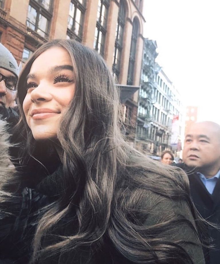 101+ Latest Hailee Steinfeld Hairstyles in 2023