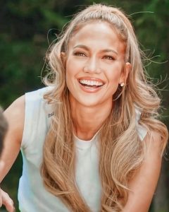 Jennifer Lopez hairstyle 261