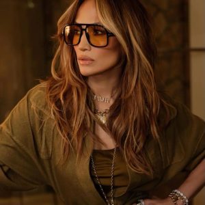 Jennifer Lopez hairstyle 70
