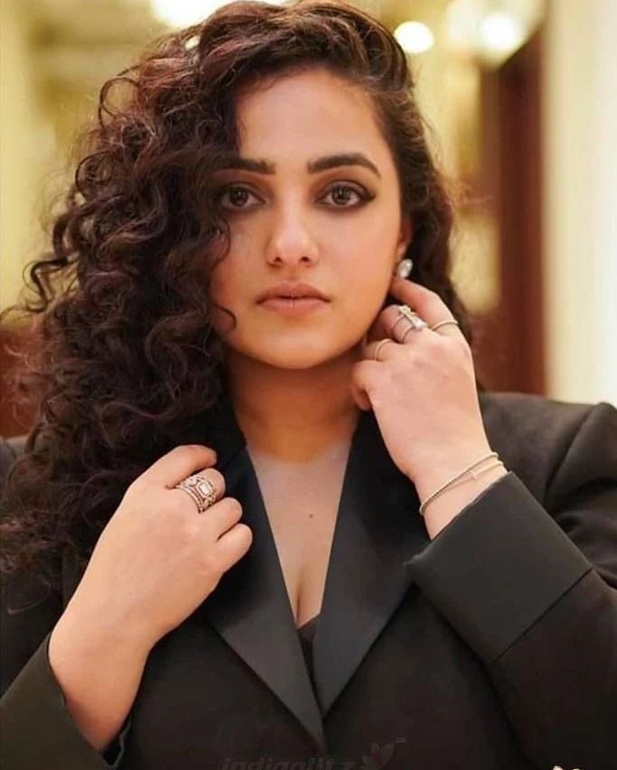 Nithya Menen Hairstyle 13 Nithya Menen Curly Bun | Nithya Menen Loose Curl Hairstyles | Nithya Menen Ponytail Hairstyles Nithya Menen Hairstyles