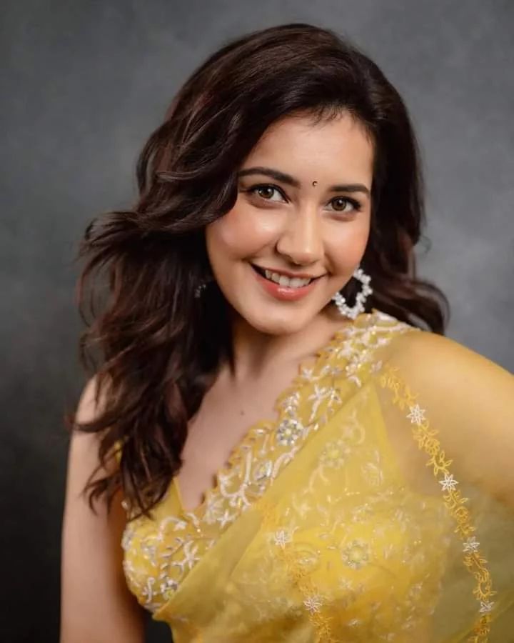 Rashi Khanna Hairstyle 54 rashi khanna | rashi khanna curly hairstyles | rashi khanna haircuts 2023 rashi khanna hairstyles