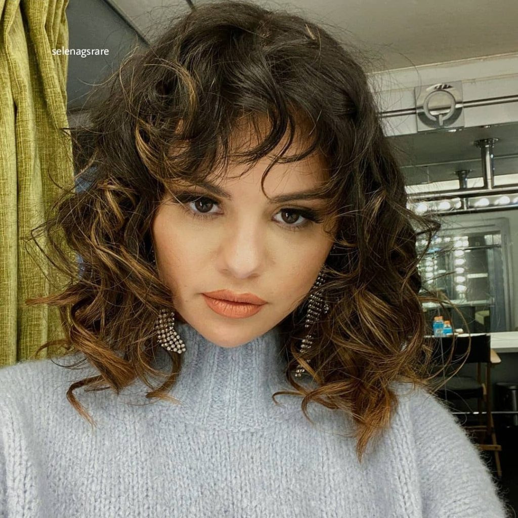 Selena Gomez hairstyle 150 selena gomez curly hairstyles | selena gomez haircut | selena gomez hairstyles Selena Gomez Hairstyles