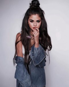 Selena Gomez hairstyle 19