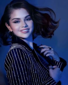Selena Gomez hairstyle 25