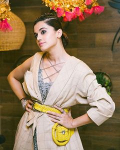 Taapsee Pannu Hairstyle 117