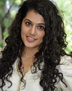 Taapsee Pannu Hairstyle 145