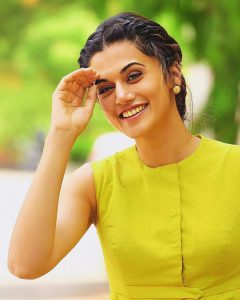 Taapsee Pannu Hairstyle 146