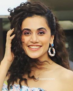 Taapsee Pannu Hairstyle 147