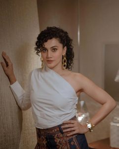 Taapsee Pannu Hairstyle 21