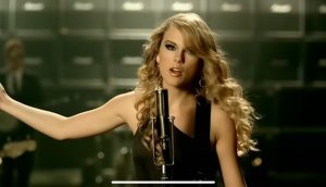 Taylor Swift Hairstyle 103