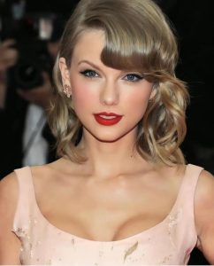Taylor Swift Hairstyle 135
