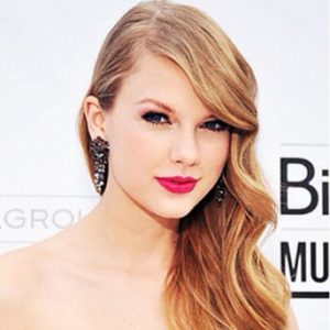 Taylor Swift Hairstyle 2