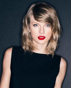 Taylor Swift Hairstyle 246