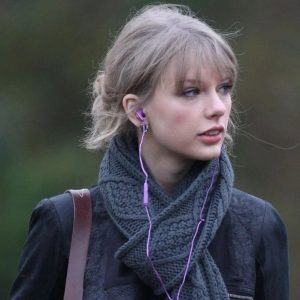 Taylor Swift Hairstyle 249