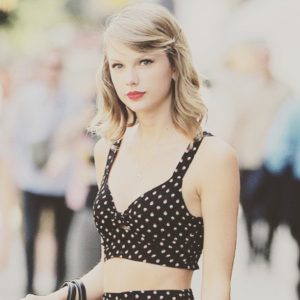 Taylor Swift Hairstyle 50