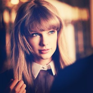 Taylor Swift Hairstyle 62