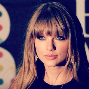 Taylor Swift Hairstyle 64