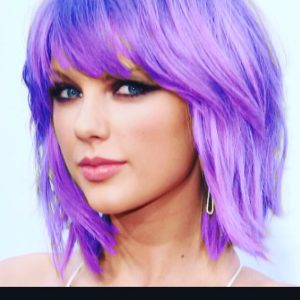 Taylor Swift Hairstyle 97