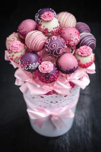 Valentines Day Cake Pops 9