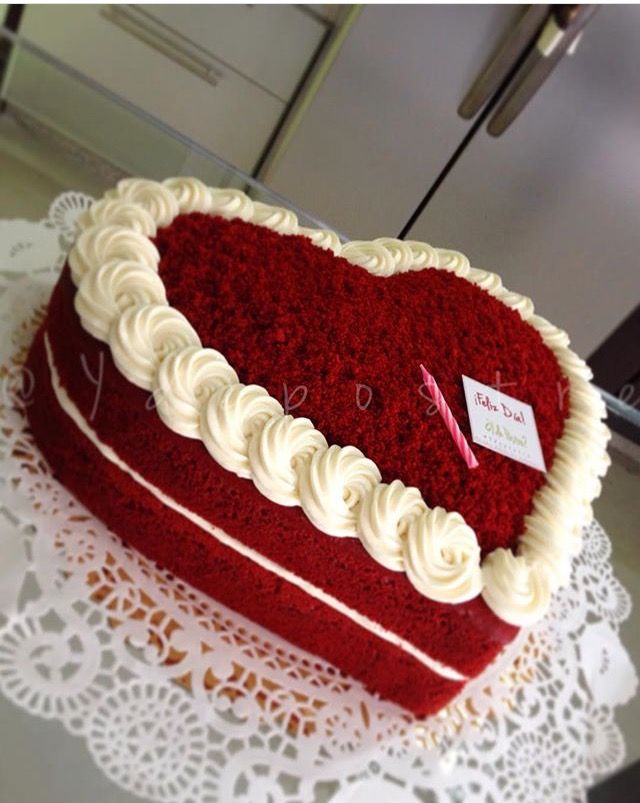 Valentines Day Red Velvet Cake 4 Cute Valentine's Day Cake Ideas | Valentine's Buttercream Cakes | Valentine's cake decorating ideas Valentine's Day cake ideas