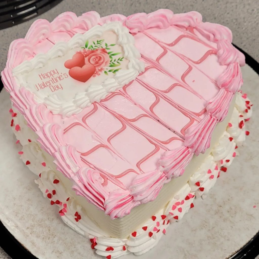 Valentines Day cake 25 Cute Valentine's Day Cake Ideas | Valentine's Buttercream Cakes | Valentine's cake decorating ideas Valentine's Day cake ideas