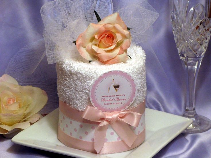 Valentines Day towel cake 9 Cute Valentine's Day Cake Ideas | Valentine's Buttercream Cakes | Valentine's cake decorating ideas Valentine's Day cake ideas