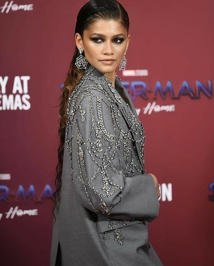 Zendaya hairstyle 115 Zendaya bald | Zendaya bangs | Zendaya bun Zendaya Hairstyles