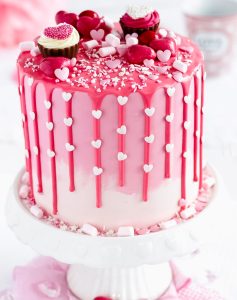 cute Valentines Day cake Idea 2