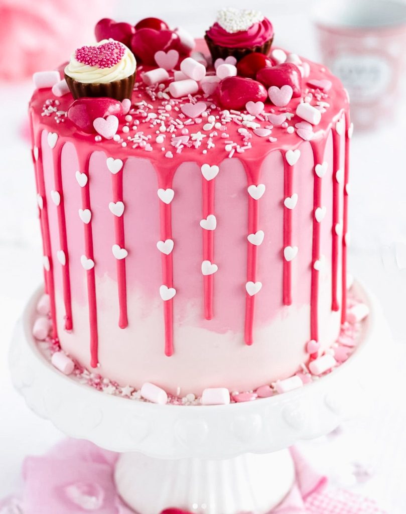 cute Valentines Day cake Idea 2 Cute Valentine's Day Cake Ideas | Valentine's Buttercream Cakes | Valentine's cake decorating ideas Valentine's Day cake ideas