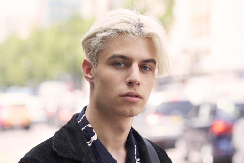 Ceter Parted Hairstyles for Men 15 hairstyles for boys with short hair | Long middle part hair Male | medium hair men styles Center Parted Hairstyles for Men
