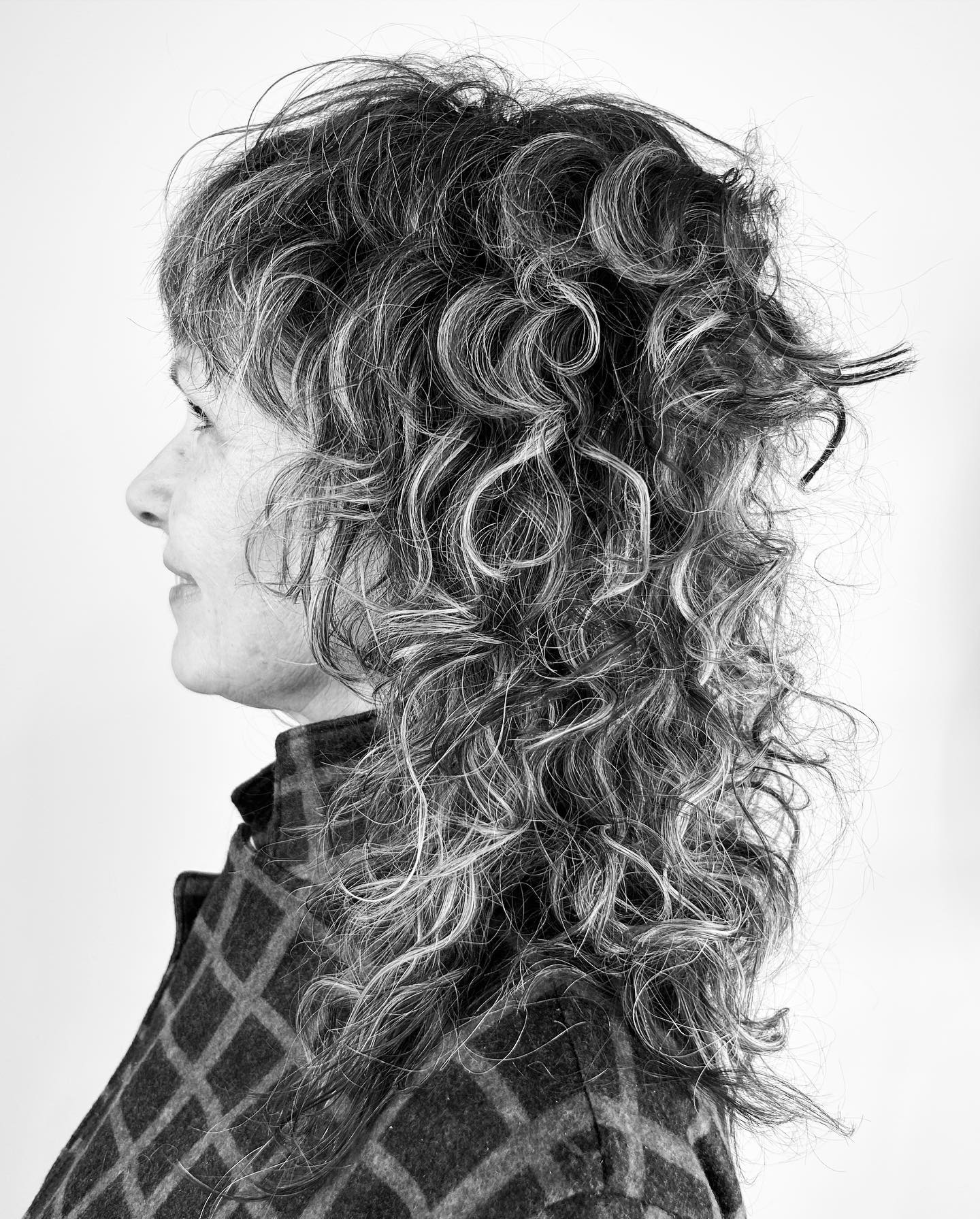 Curly Shag Hairstyle 80 Curly hair shaggy bob | Curly shag mullet | Medium length curly shags Curly Shag Hairstyles for Women
