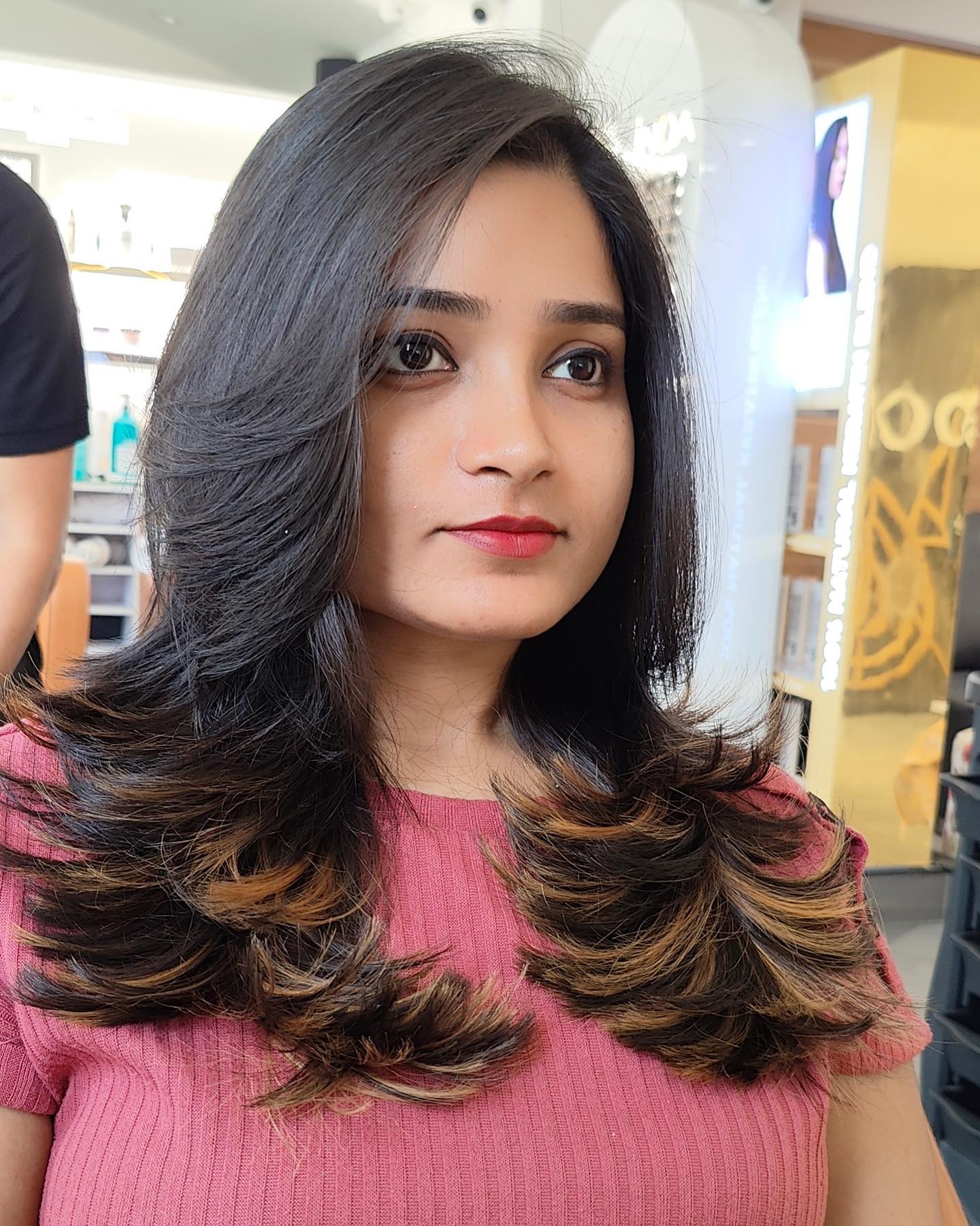 Medium Hair Layered Hairstyle 5 face-framing layers medium hair | Front layer cut for medium hair | layered haircuts for long hair Medium Hair Layered Hairstyle